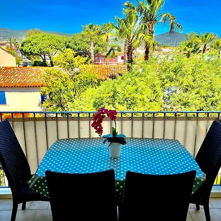 2 Bedrooms, 15 Min Walk To Beach, Ac, Pool & Fiber Internet In A Quiet, Private Gated Domain 5kms To St Tropez